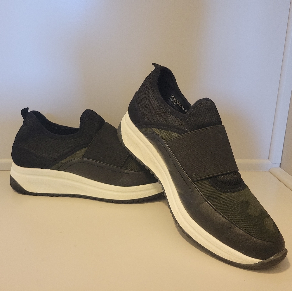 Anne Klein Backdoor Fashion Sneakers Camouflage